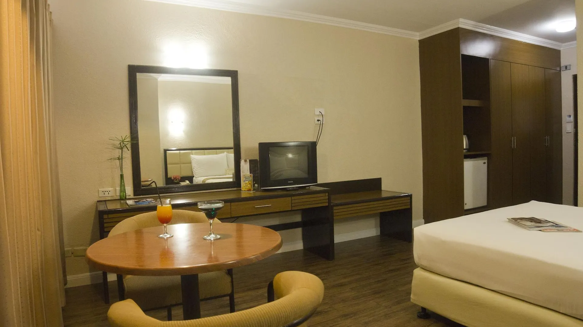 ***  Rothman Hotel Manille Philippines